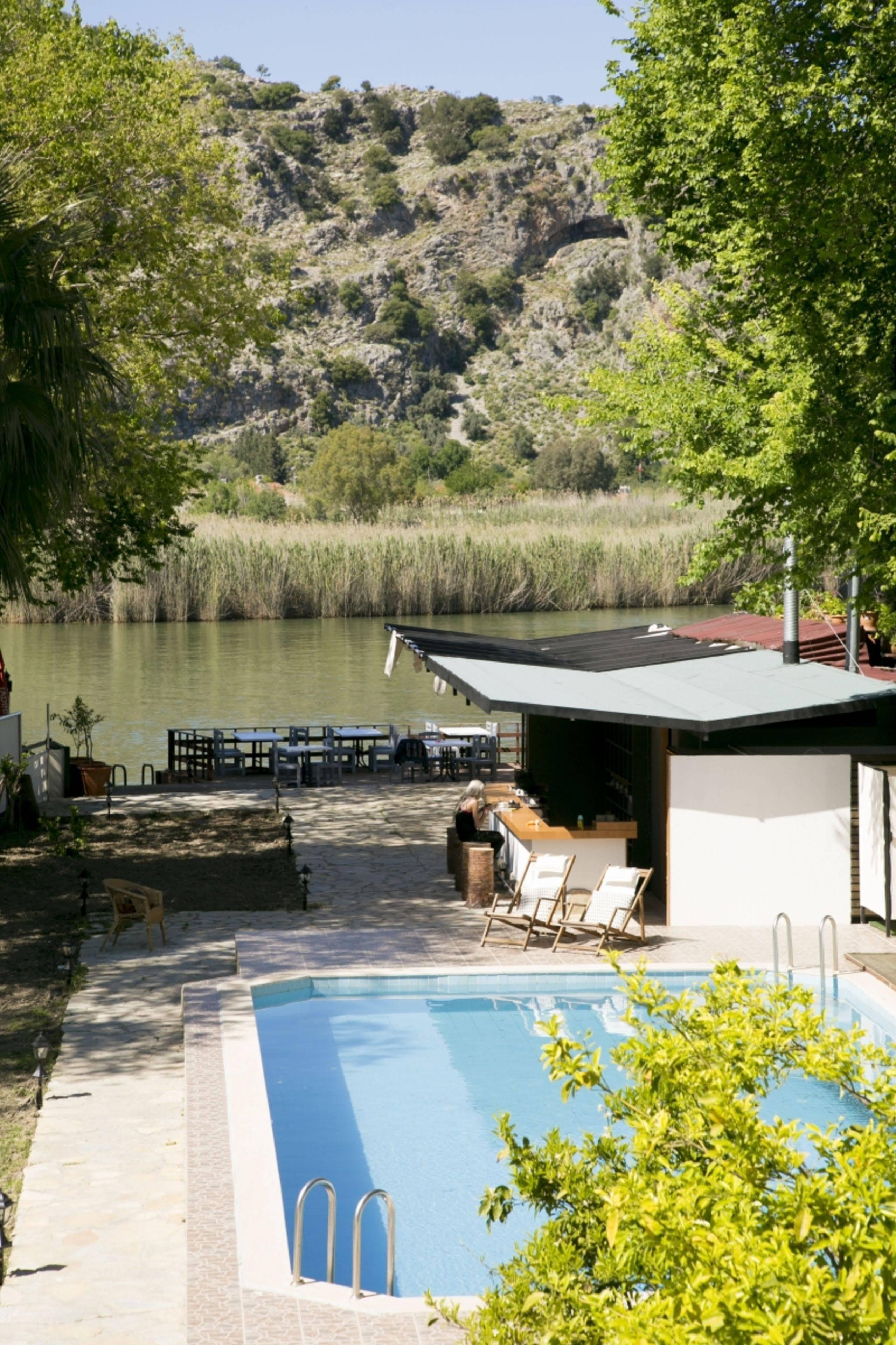 Holiday Hotel Dalyan Exterior photo